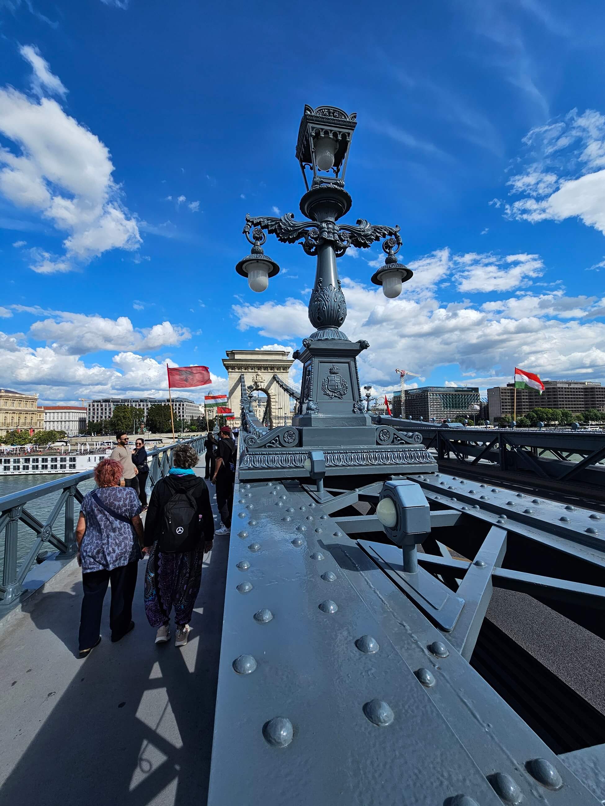 Kettenbrücke über die Donau in Budapest