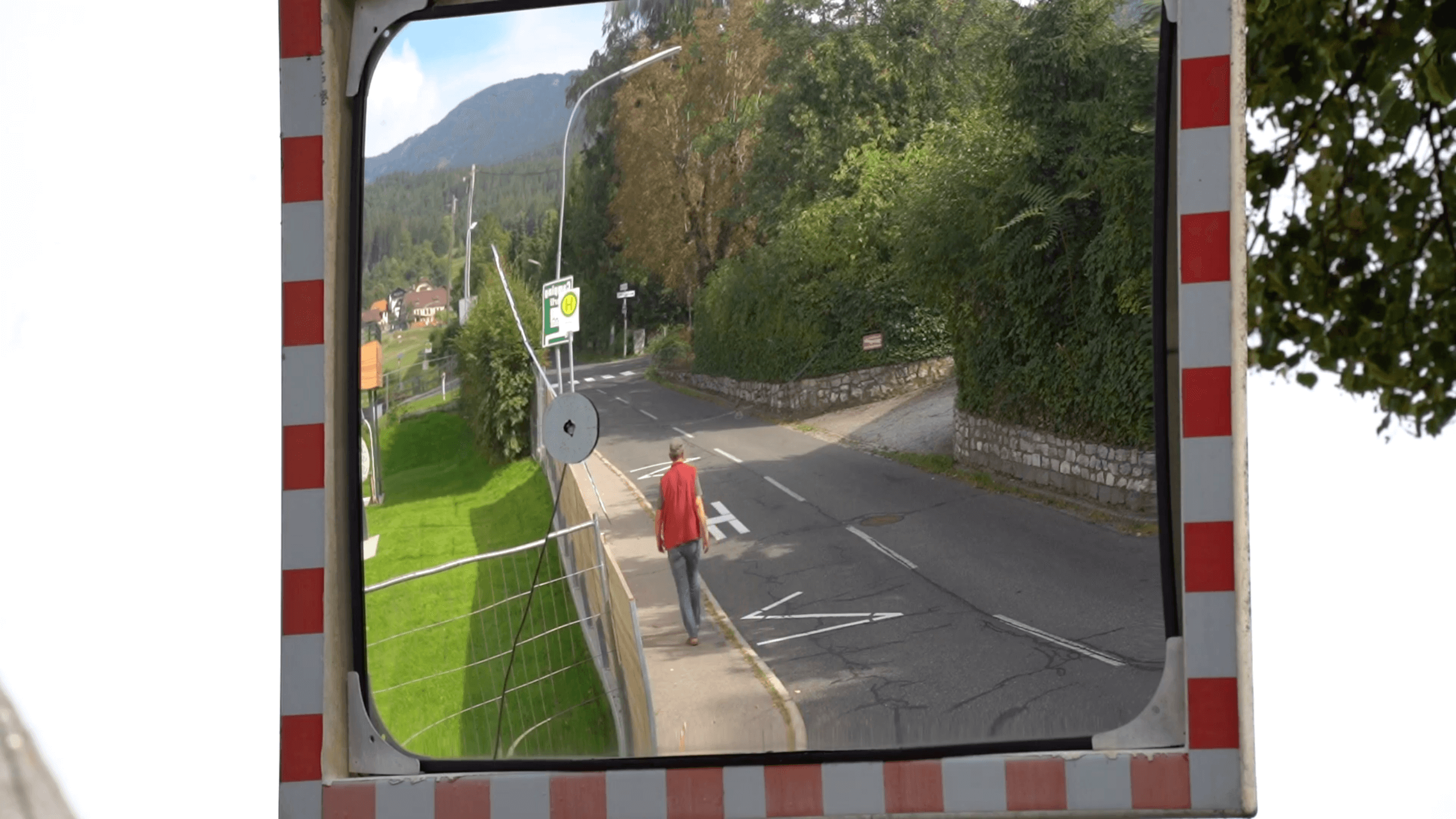 Standbild aus Verzerrungen